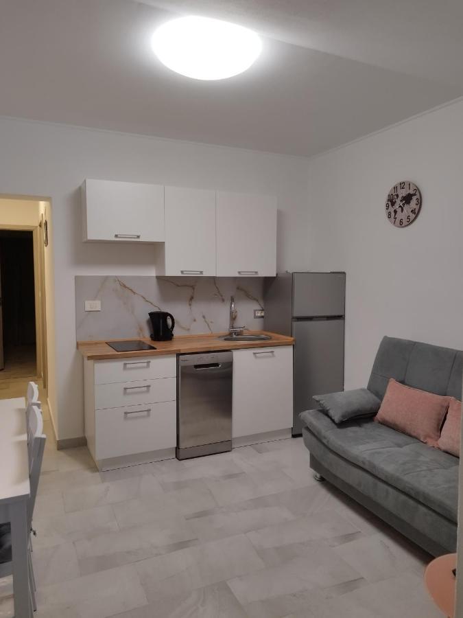 Tonis Appartement Buje Buitenkant foto