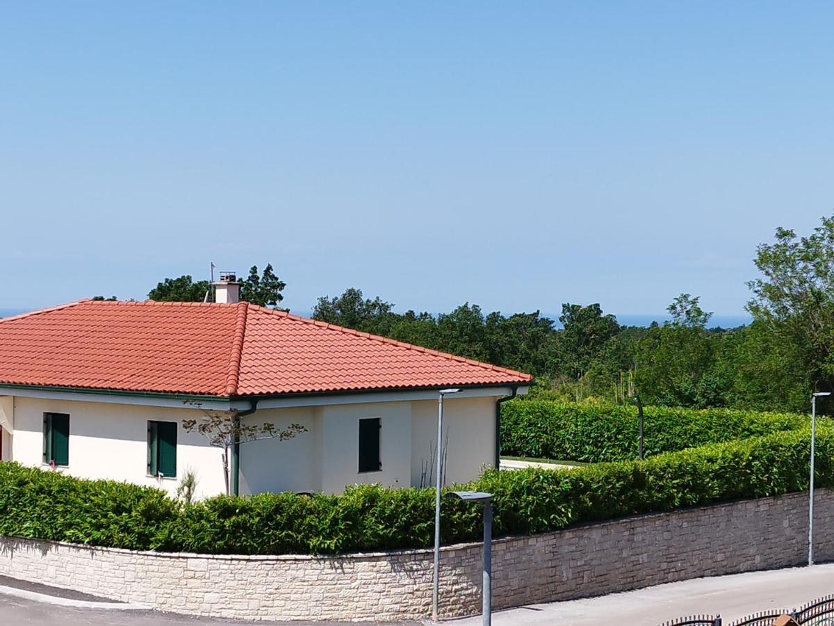 Tonis Appartement Buje Buitenkant foto